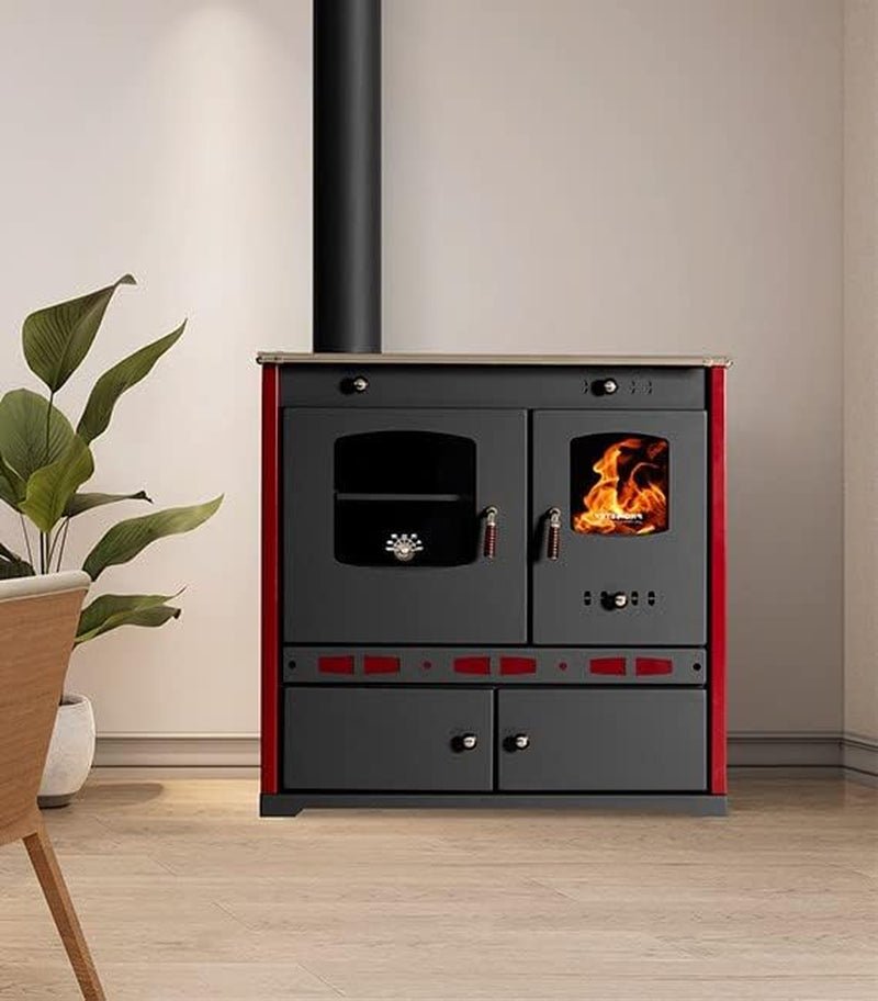 07a0152c96fcc5a71605ff3c1b7a83d6.jpg Prometey Perfect Eco Lux Cuisinière à bois – 7,38 kW – Poêle à bois performant avec four & plaque de cuisson – Classe d'efficacité énergétique A+ – Solution polyvalente de chauffage & cuisson jusqu'à 103 m² – Image 1
