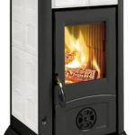 La Nordica Gemma Elegance Poêle à bois – 6 kW, céramique majolique blanche, haut rendement
