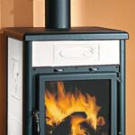 Nordica Rossella R1 Poêle à bois sur pied – 11 kW, pierre naturelle blanche - Image 4
