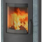 Thermia Hamburg V4 Poêle à bois – 7 kW – Poêle à accumulation moderne avec habillage en pierre naturelle – Chauffage efficace jusqu'à 300 m³ – Design compact et intemporel